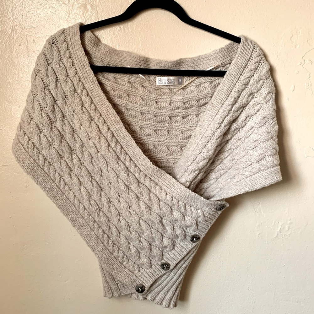 Irish merino wool & cashmere sweater - like new & very cute!